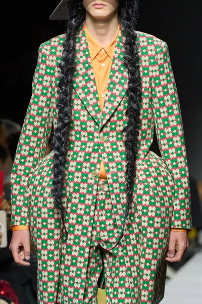 Look 5